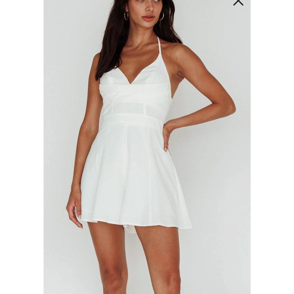 NWT Summer Light Lace-Up Back Romper White SELFIE LESLIE size Small (AH17)